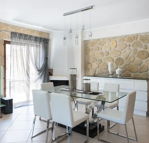 J&b By Luxlikehome Siviri